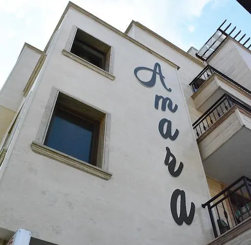 Amara Sunny Σάνι Μπιτς