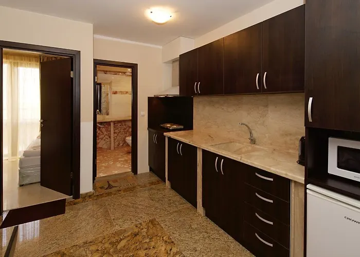 아파트호텔 Amara Sunny 3*