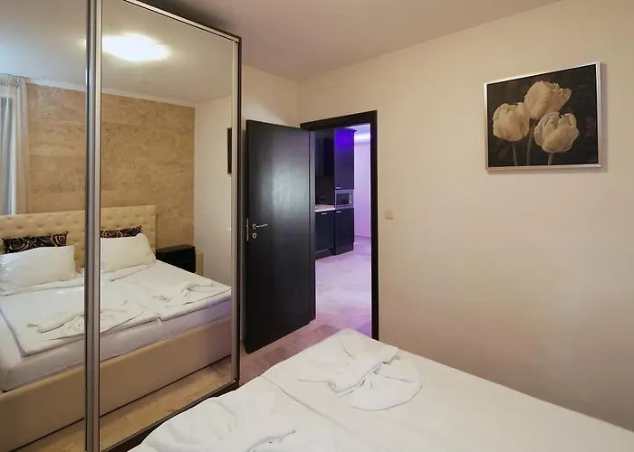 Amara Sunny Σάνι Μπιτς