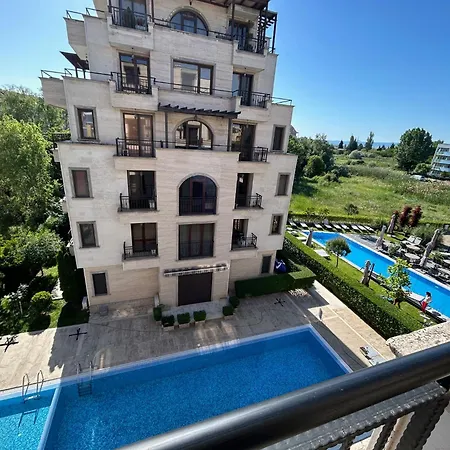Amara Sunny Aparthotel