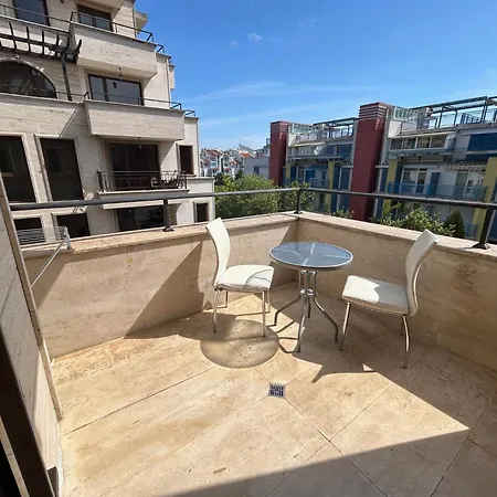 Amara Sunny Aparthotel