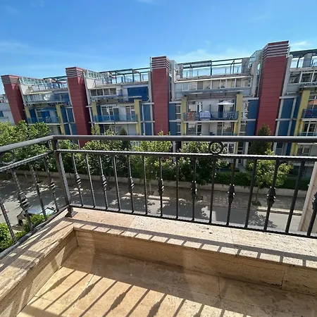 Amara Sunny Aparthotel 3*